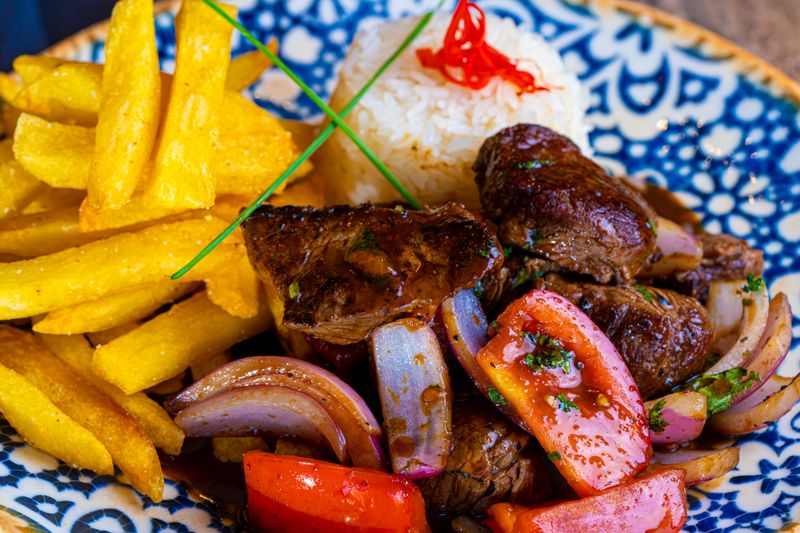Lomo saltado, plato de la casa